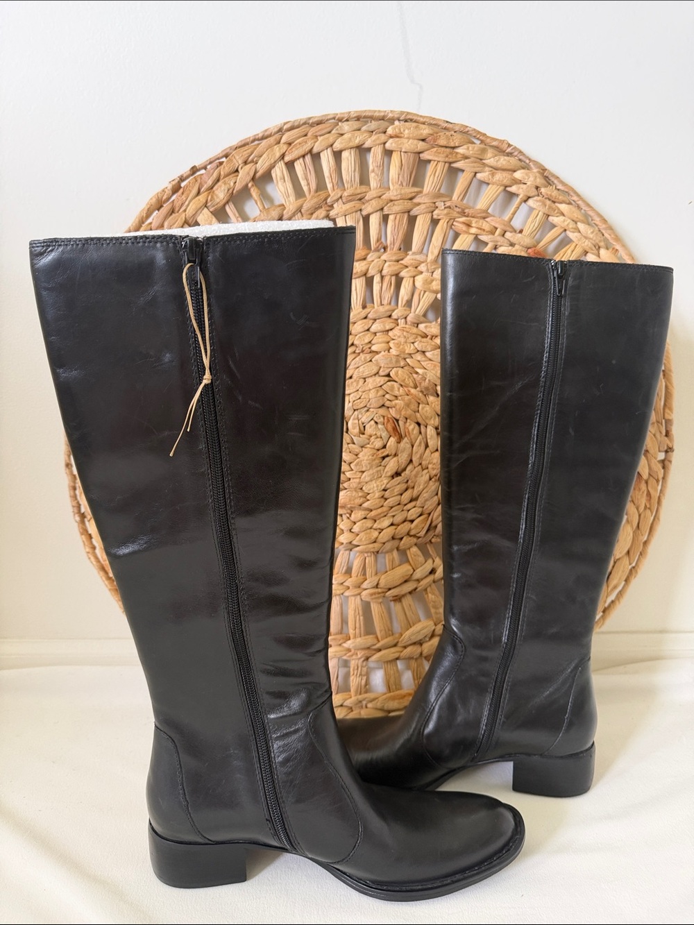 Born Black Leather Tall Riding Boots Women’s Size 8 M Wide Calf Pull-On - Picture 4 of 11